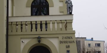 Odkryj Zamek Dersława: Dziedzictwo Buska-Zdroju Historia Odkryj Zamek Dersława: Dziedzictwo Buska-Zdroju