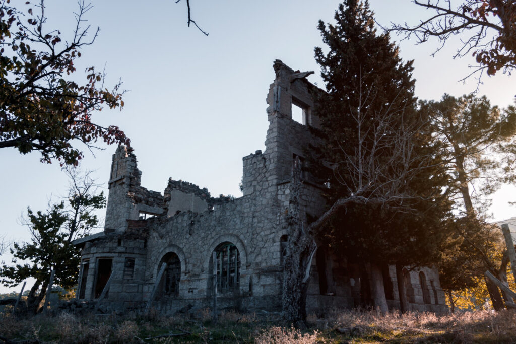 Zbór ariański w Pęczelicach: Relikt historii i symbol tolerancji religijnej