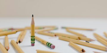 Profesjonalny ołówki stolarskie i murarskie niezbędne przy dokładnych pomiarach